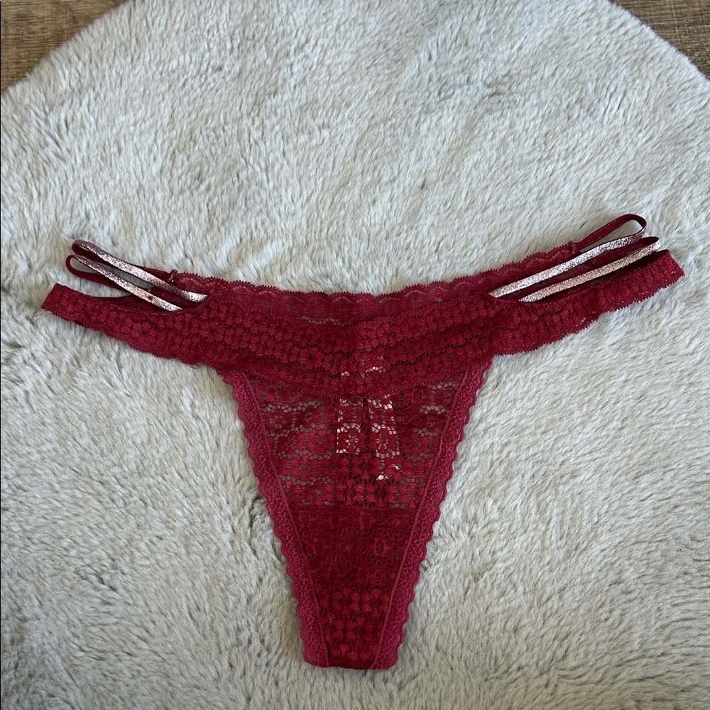 Victoria's Secret Lace Strappy Thong Panty M